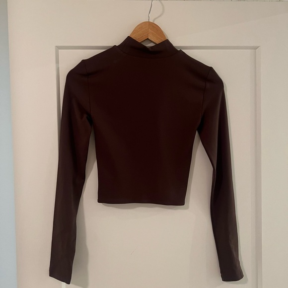 Aritzia Babaton Contour Mockneck Longsleeve - Picture 2 of 3